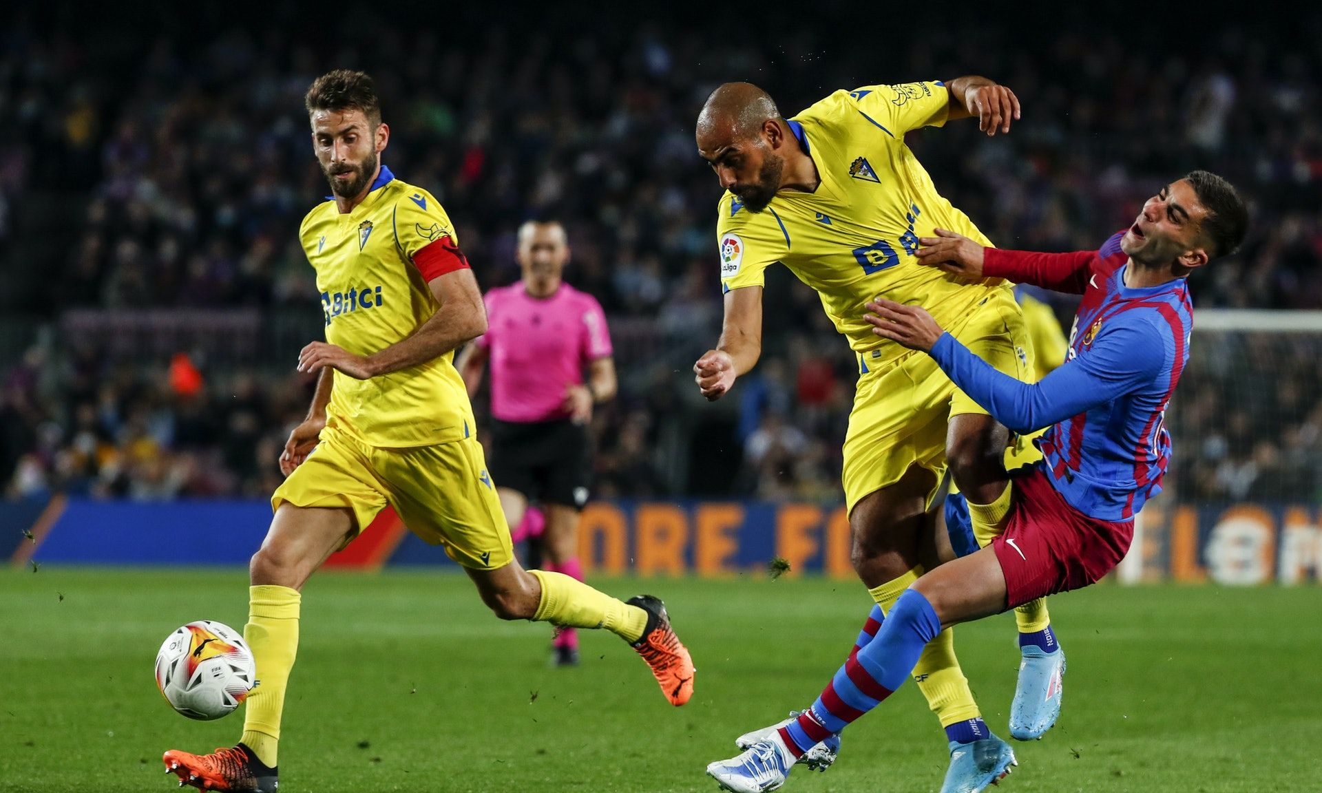  从费德勒与40激战TES分钟到今晨埃因霍温调整名单以备欧联，皇家马德里围绕意甲门线救险