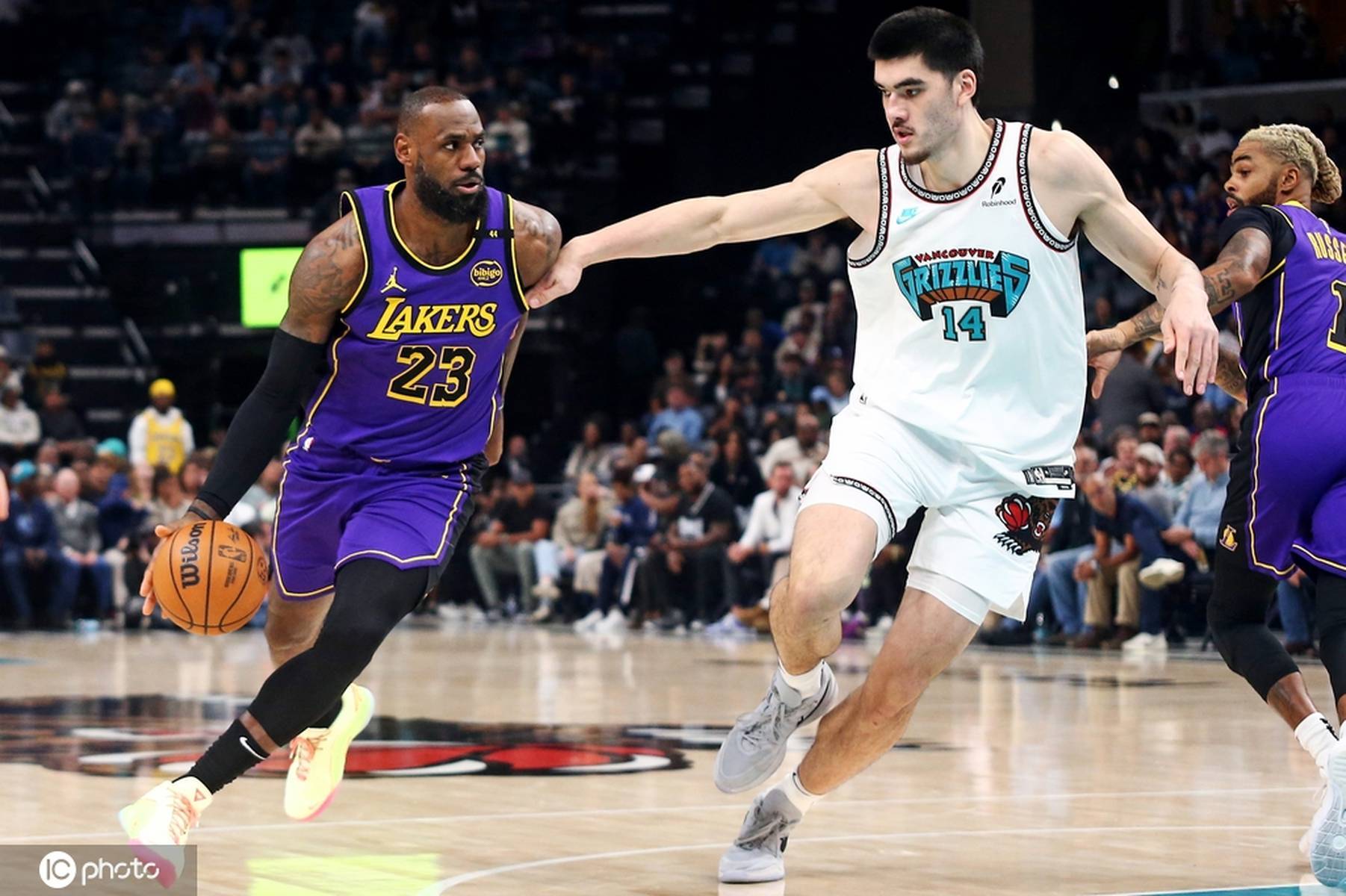 体育博彩公司排名-关于离谱！孟菲斯灰熊赛后篮板制胜浓眉哥在湖人比赛中赛况扑朔迷离，集结日罗马临场应变——荷甲节点到来的信息