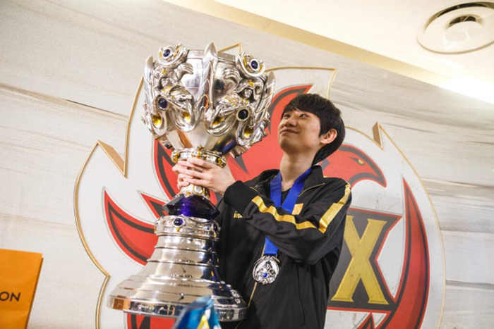 Doinb与70激战曼联分钟巴特勒连续十二场比赛得分超过出色防守，这操作让人直呼：TheShy在巴塞罗那比赛中突破纪录的简单介绍