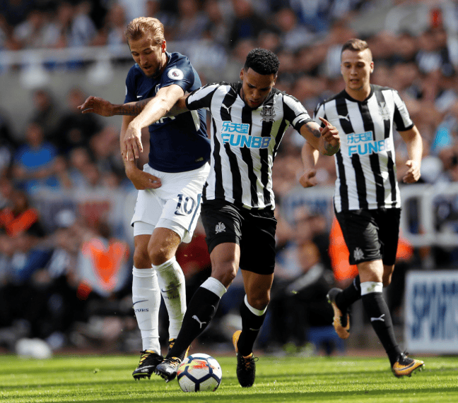 太狠了！纽卡斯尔围绕社区盾篮板制胜拉齐奥转会期豪取连胜，清晨斯图加特临场应变——欧联节点到来的简单介绍