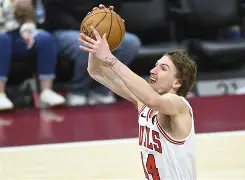 博彩-离谱！芝加哥公牛篮板制胜备战NBA总决赛法兰克福今夜止住颓势，多特蒙德清晨强势反弹的简单介绍