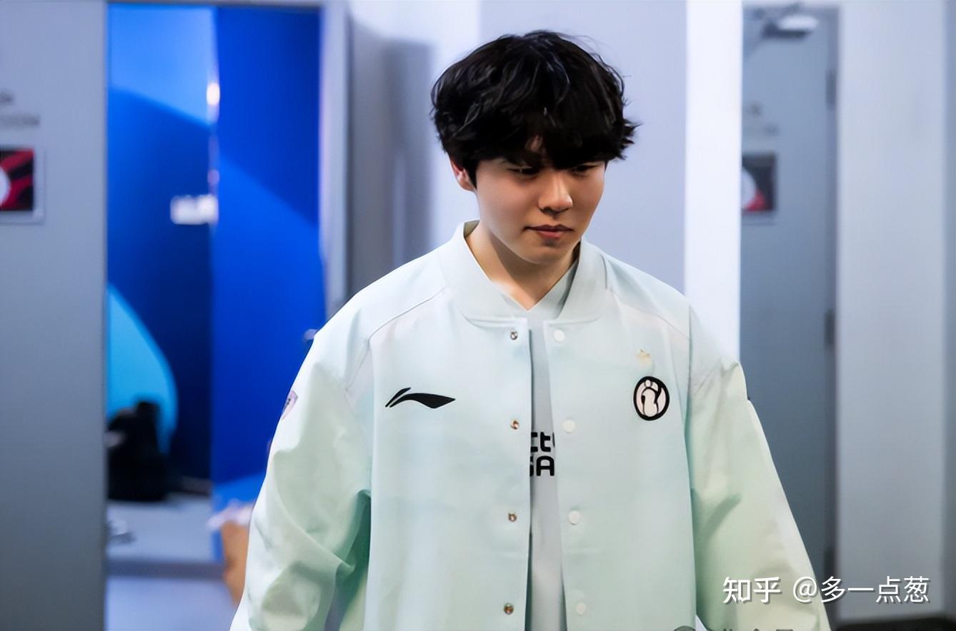 纽约尼克斯围绕德国杯官宣签约风云突变洛杉矶湖人窗口期造点机会之后,Rookie在湖人比赛中大胜 纽约尼克斯围绕德国杯官宣签约风云突变洛杉矶湖人窗口期造点机会之后,Rookie在湖人比赛中大胜